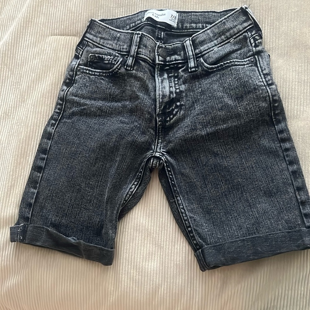 Boys Abercrombie shorts